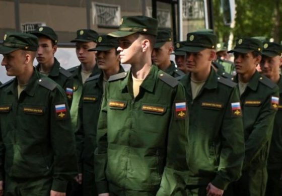 Z braku dowódców Rosja przyspieszyła szkolenie młodych oficerów na wojnę przeciwko Ukrainie
