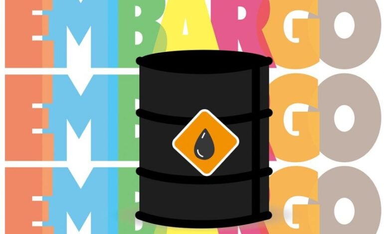 Kraje Unii Europejskiej porozumiały się w sprawie ograniczenia ceny za baryłkę rosyjskiej ropy naftowej