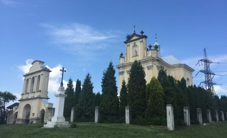 Rosyjskie rakiety uszkodziły kościół w Brzozdowcach pod Lwowem