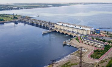 Zniszczenie zapory kachowskiej opóźni ukraińską kontrofensywę, ale pozbawi wody Krym i Zaporoską Elektrownie Atomową