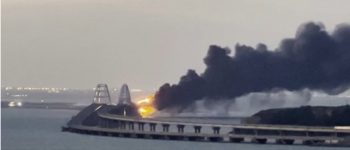 Pożar po eksplozjach na Moście Krymskim