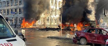 Skutki rosyjskiego ostrzału rakietowego w Kijowie