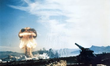 Czym jest taktyczna broń jądrowa, którą straszy Putin