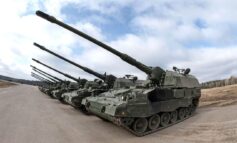 Litwini naprawiają niemieckie haubice uszkodzone podczas wojny na Ukrainie