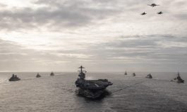 Grupa uderzeniowa Marynarki Wojennej USA z lotniskowcem Gerald Ford płynie do Europy