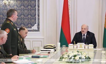 Łukaszenka wydał instrukcje KGB i MON: "Chcą nas wciągnąć w wojnę!"