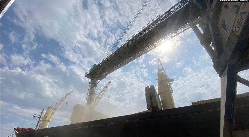 Statek Brave Commandera jest załadowany zbożem dla Afryki. Port Południowy, 14 sierpnia 2022 r. Zdjęcie ilustracyjne