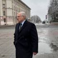 Na pożegnanie zmarłego nagle w wieku 64 lat ministra spraw zagranicznych Białorusi Władimira Makieja przybył Aleksander Łukaszenka. Fot: belta.by