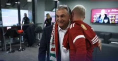 Reakcja MSZ Ukrainy na szalik Orbana z „Wielkimi Węgrami”