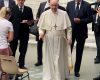 Papież modli się i wzywa do pokoju