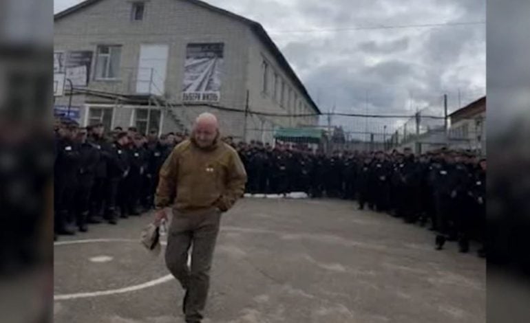 „Obcinają palce, odzierają ze skóry a ciała palą w krematoriach”. “Wagnerowcy” torturują zrekrutowanych więźniów