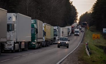 Sytuacja się komplikuje. Kolejka samochodów na granicy Białorusi z UE podwoiła się