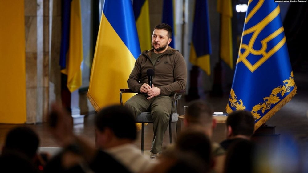 Wołodymyr Zełenski podczas konferencji prasowej w kijowskim metrze, kwiecień 2022 r