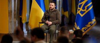 Wołodymyr Zełenski podczas konferencji prasowej w kijowskim metrze, kwiecień 2022 r