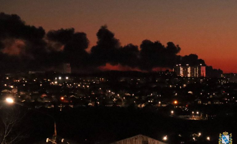 Ukraińcy znów zaatakowali. W ogniu rosyjskie lotnisko w Kursku (WIDEO)