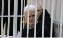 Ponad 80 tys. osób domaga się uwolnienia Alesia Białackiego