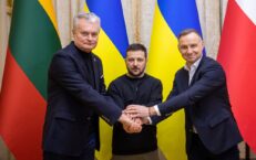 Aby przystąpić do NATO, Ukraina musi zostać oczyszczona z piątej kolumny- prezydent Litwy