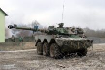 Francja przekaże Ukrainie lekkie czołgi kołowe AMX-10RC