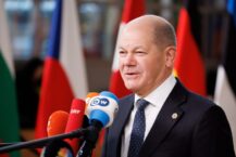 Scholz: Nie będzie żadnych negocjacji z Rosją za plecami Ukrainy