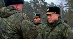 Dowódca wojsk lądowych Rosji przybył na Białoruś. Kontrola gotowości bojowej