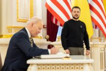 Politico: Kijów naciska na Bidena, aby pozwolił na użycie amerykańskiej broni na terytorium wroga