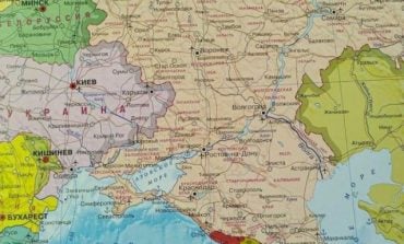 W moskiewskich księgarniach pojawiły się mapy Rosji, w której skład wchodzą nie całkiem zagarnięte terytoria Ukrainy