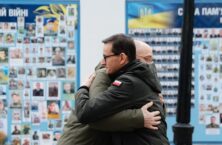 Rocznica ataku Rosji na Ukrainę. Premier Morawiecki w Kijowie