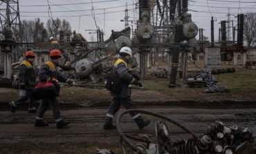 Ukraiński premier poinformował o stratach w energetyce w wyniku rosyjskich ataków i działań okupacyjnych