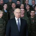Putin i żołnierze. Fot: Kremlin.ru