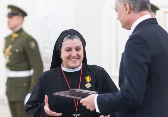 Prezydent Nausėda odznaczył s. Michaelę Rak i innych Polaków w Dniu Odrodzenia Państwa Litewskiego