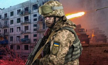 Ukraiński Rambo! W pojedynkę rozbił oddział najeźdźców. W rękach miał tylko granatnik i karabin maszynowy  (WIDEO)