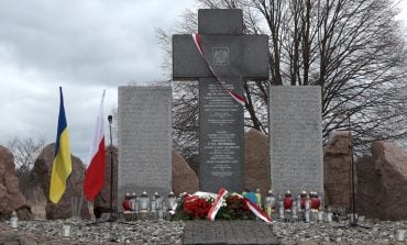 Polacy i Ukraińcy upamiętnili 79. rocznicę zagłady Huty Pieniackiej