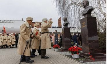 Putinowcy przemianowali Wołgograd na Stalingrad i odsłonili pomnik Stalina. Tak świętują 80. rocznicę bitwy (WIDEO)
