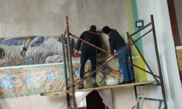 Łukaszenkowscy barbarzyńcy zamalowali fresk „Cud nad Wisłą” w kościele w Sołach