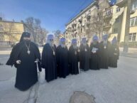 Przedstawiciele Ukraińskiej Cerkwii Prawosławnej Patriarchatu Moskiewskiego złożyli protest w Kancelarii prezydenta Ukrainy Przedstawiciele Ukraińskiej Cerkwii Prawosławnej Patriarchatu Moskiewskiego złożyli protest w Kancelarii prezydenta Ukrainy