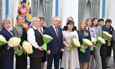 Putin z okazji Międzynarodowego Dnia Kobiet: Kobiety w Rosji są cenione ponad wszystko