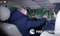 Nocny rajd po okupowanym Mariupolu. Putin za kierownicą (WIDEO)