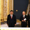Władimir Putin z prezydentem Chińskiej Republiki Ludowej Xi Jinpingiem. Zdjęcie: Aleksey Maishev, RIA Novosti/Kremlin.ru