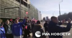 Przywódca Chin witany w Rosji. W tle doniesienia o użyciu przez wojska Putina chińskiej amunicji (WIDEO)