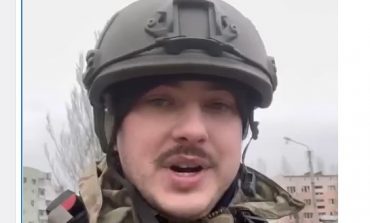 „Nie wierzcie tym fejkom” – ukraiński żołnierz o prawdziwej sytuacji wokół Bachmutu  (WIDEO)