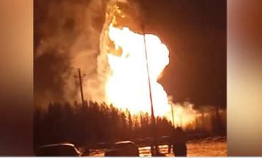 Rosja: Eksplozja i pożar gazociągu. Łuna widoczna z kilkudziesięciu kilometrów (WIDEO)