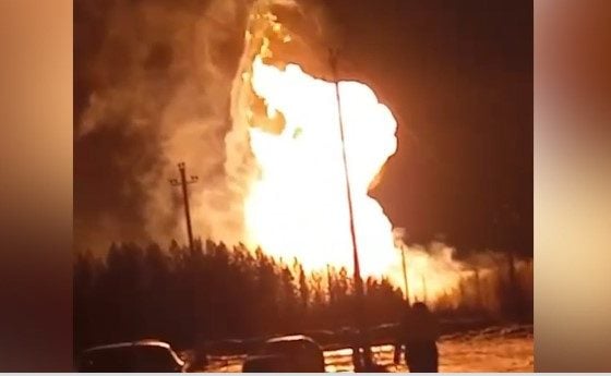Rosja: Eksplozja i pożar gazociągu. Łuna widoczna z kilkudziesięciu kilometrów (WIDEO)
