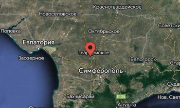 „Aż sufit się trzęsie”– potężne eksplozje i czarny dym na Krymie (WIDEO)