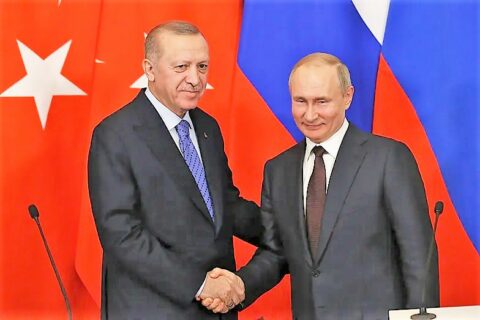 Kolorowa fotografia prezydenta Turcji Recepa Tayyipa Erdogana i prezydenta Federacji Rosyjskiej Władimira Putina