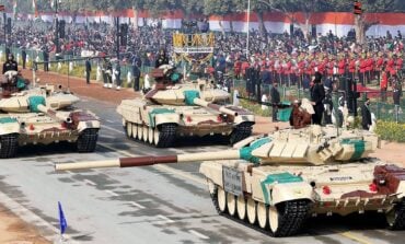 Rosyjskie czołgi zamiast na eksport jadą na front…