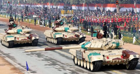 Kolorowa fotografia rosyjskiego czołgu T-90S „Bhishma” eksportowanego do Indii
