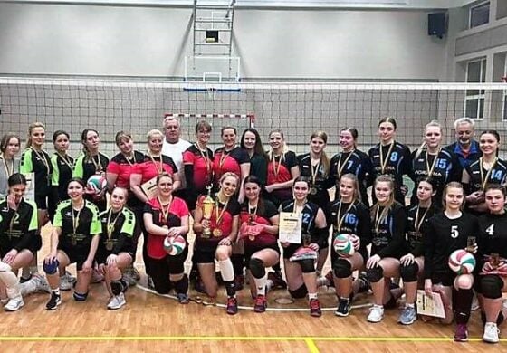 Polskie siatkarki z Pucharem Mera Rejonu Solecznickiego