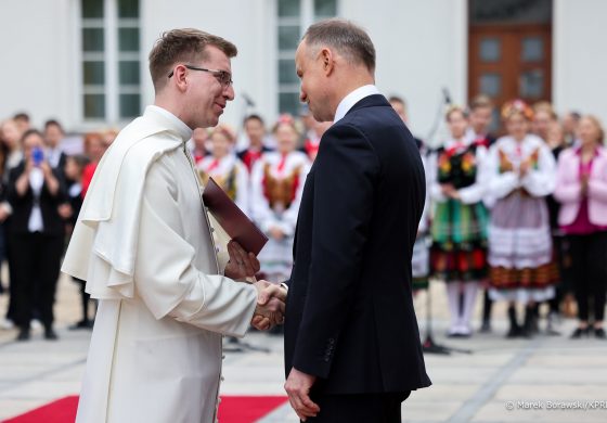 Zakonnik z Białorusi otrzymał w Belwederze polskie obywatelstwo. Dzień Polonii i Polaków za Granicą