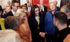 Niebywałe. Zełenski uścisnął dłoń liderce białoruskiej opozycji