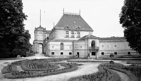 Pałac Rzewuskich-Lanckorońskich w Rozdole w XIX wiekuFot. polska-org.pl
